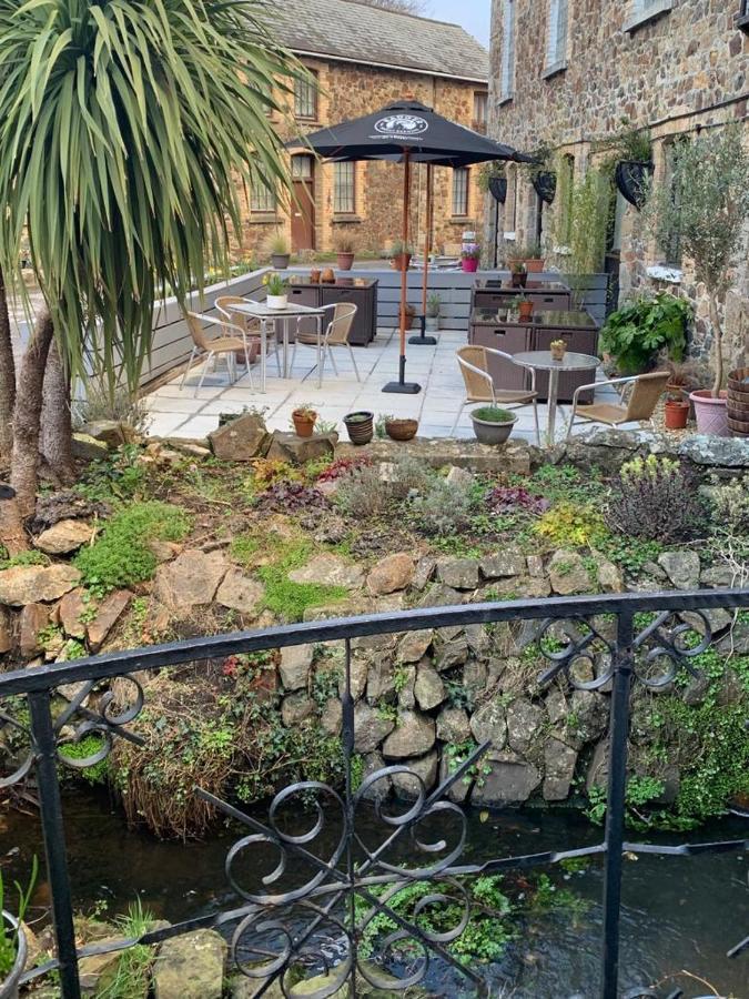 Dolphin Hotel Bovey Tracey Dış mekan fotoğraf